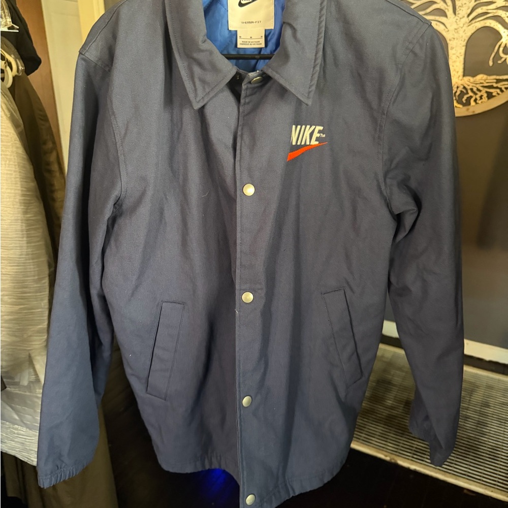 Nike Men's Navy Blue Lightweight Jacket